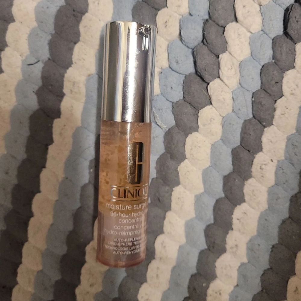Clinique Moisture Surge